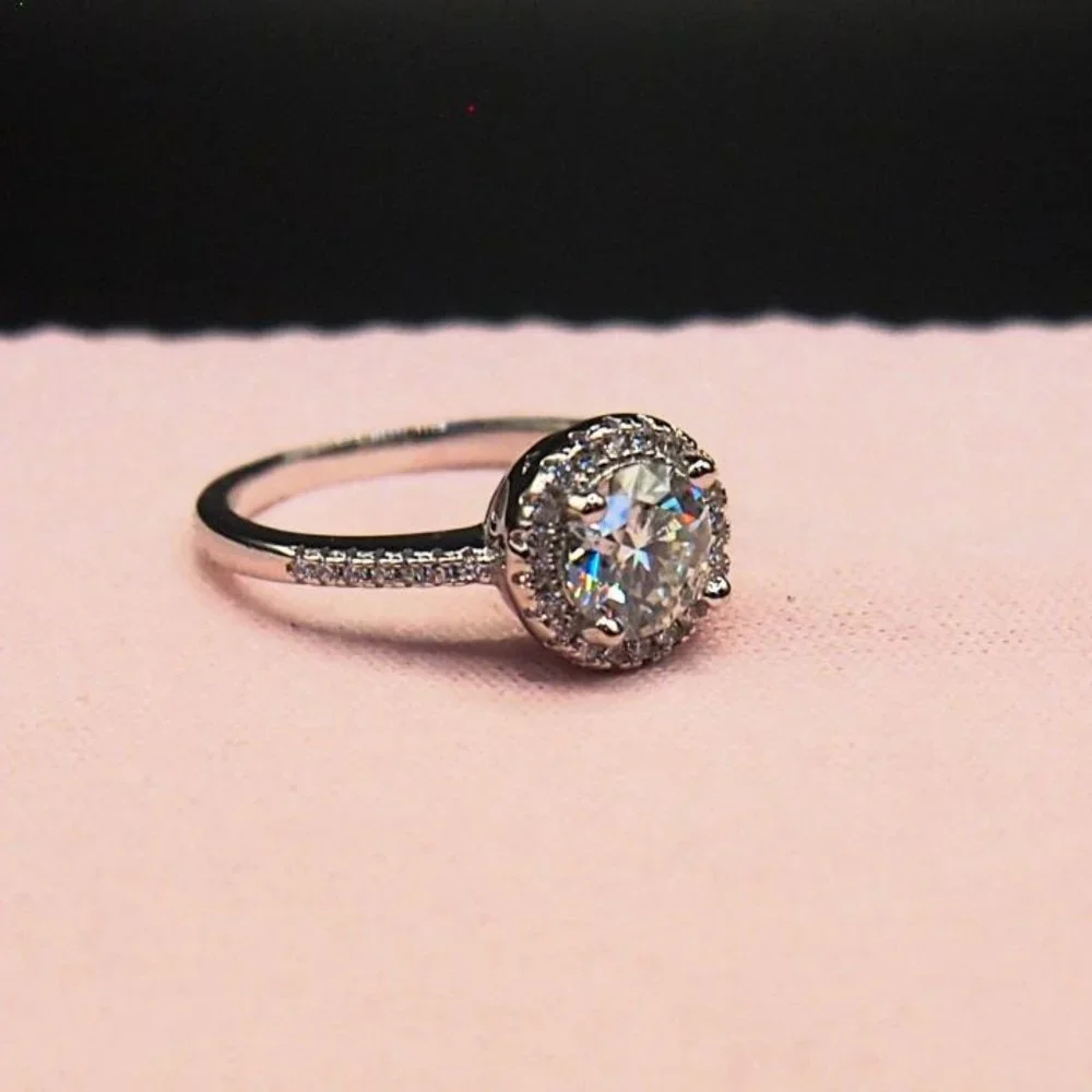 Beautiful Certified Halo 1.00ctw Moissanite Ring --- White Gold
